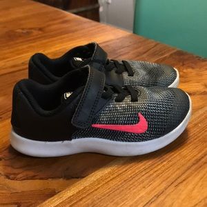 Toddler Girl Nike 10